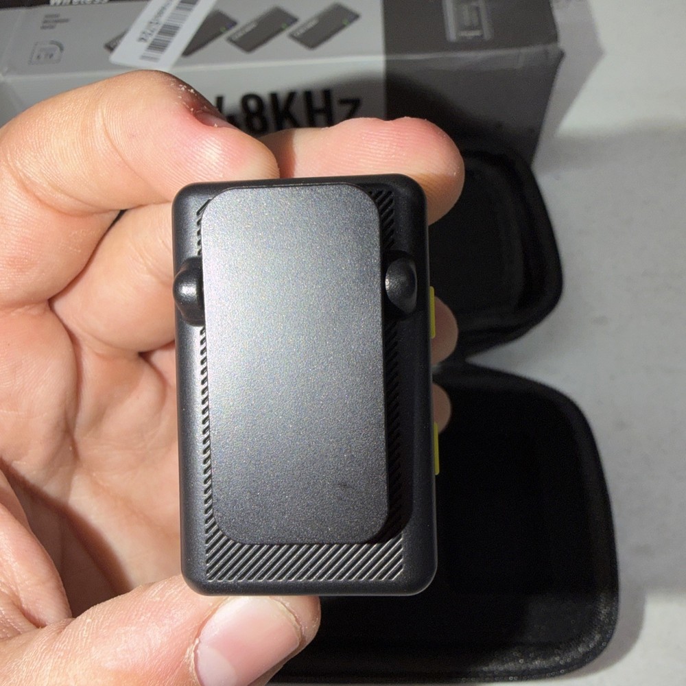 X6 Wireless Lavalier Microphones with for iPhone, iPad, Android, 4 Transmitter