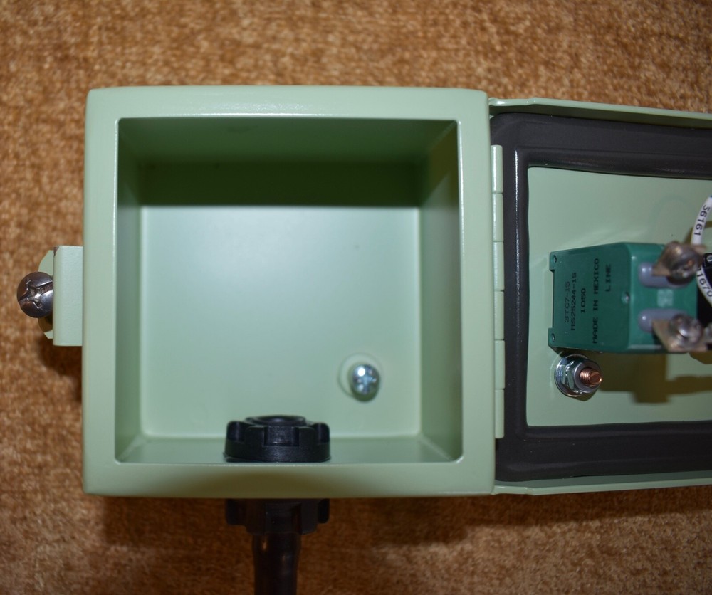 General Dynamics 10501668 Vehicular Heater Elictrical Box