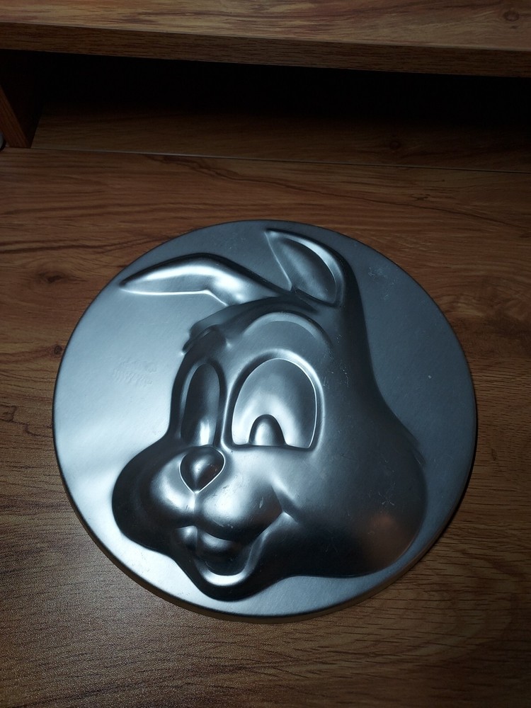 4 Wilton Multi Pan Cake Inserts Santa\Bunny\Birthday\Heart