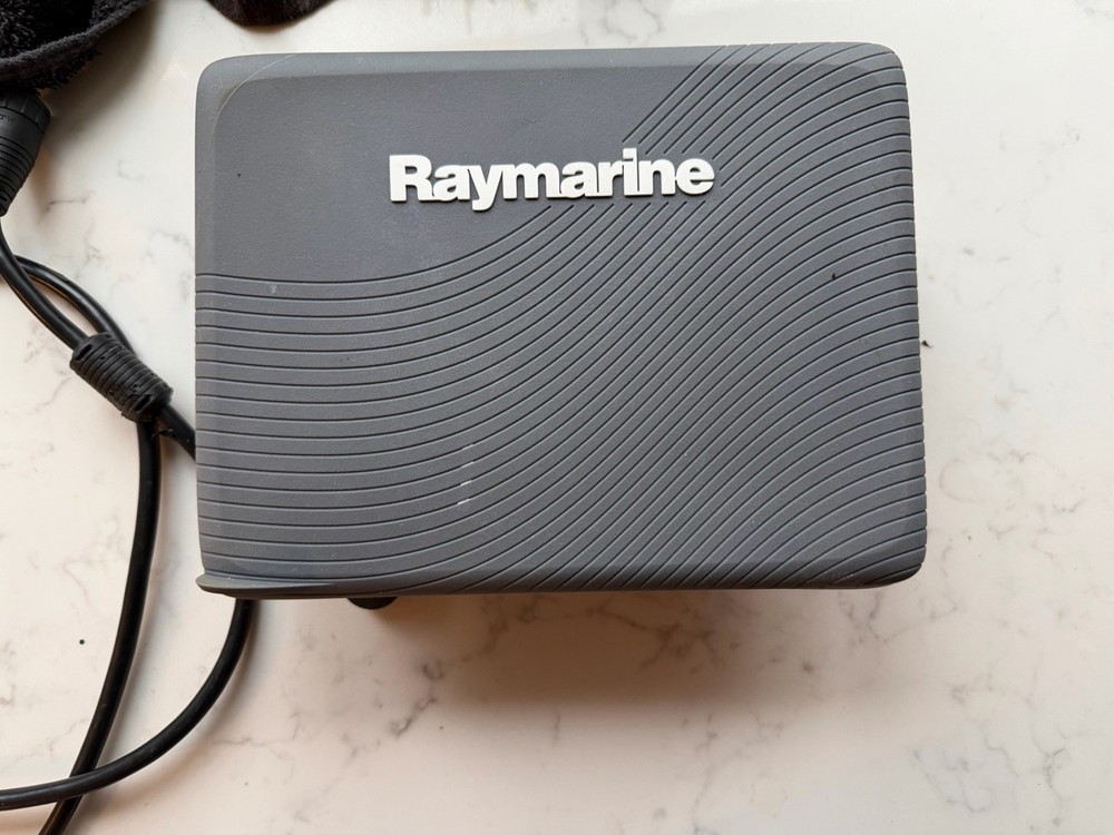 Raymarine a95 E70232 Marine 9” Touchscreen MFD Chartplotter Display with WiFi