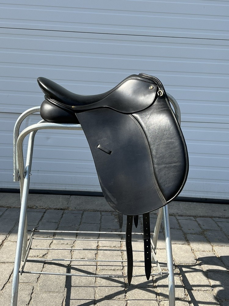 Klimke 17.5" Dressage Saddle