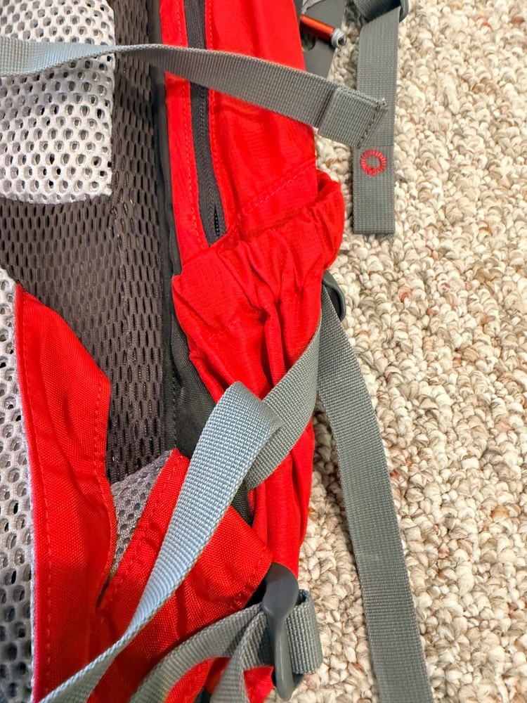 CAMELBAK FOURTEENER 1851 CUBIC INCH HYDRATION BACKPACK MULTIPLE POCKETS RED