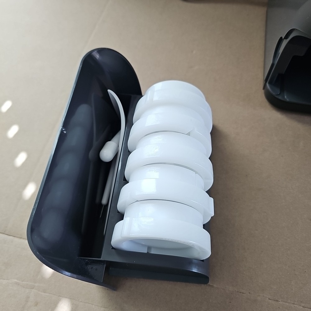 Avance Philips Fully Automatic Pasta Maker Machine HR2382/16 Dishwasher Safe