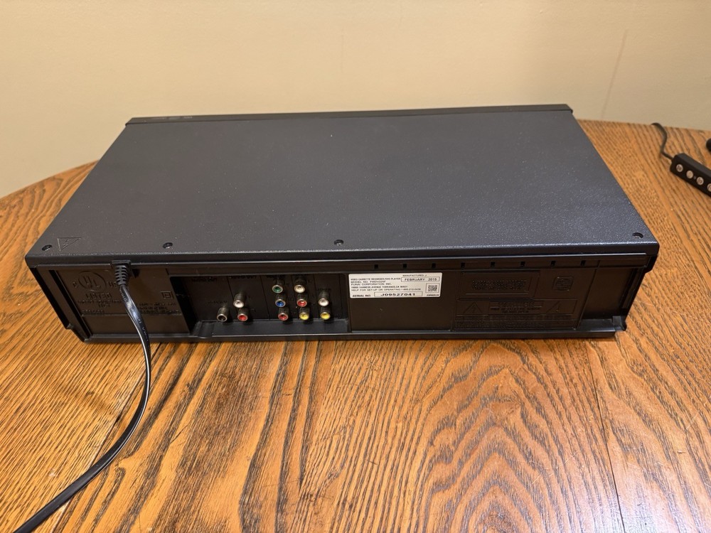 Sanyo 4 Head VCR DVD Combo