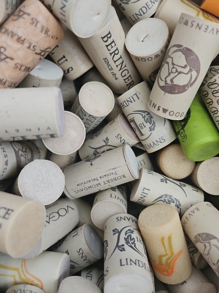 Synthetic Wine Corks 273 Count Used