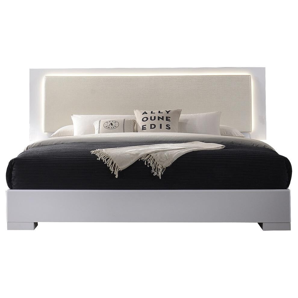 Modern 3PC Eastern King Bedroom Set LED Bed & 2 Nightstands, White Lacquer