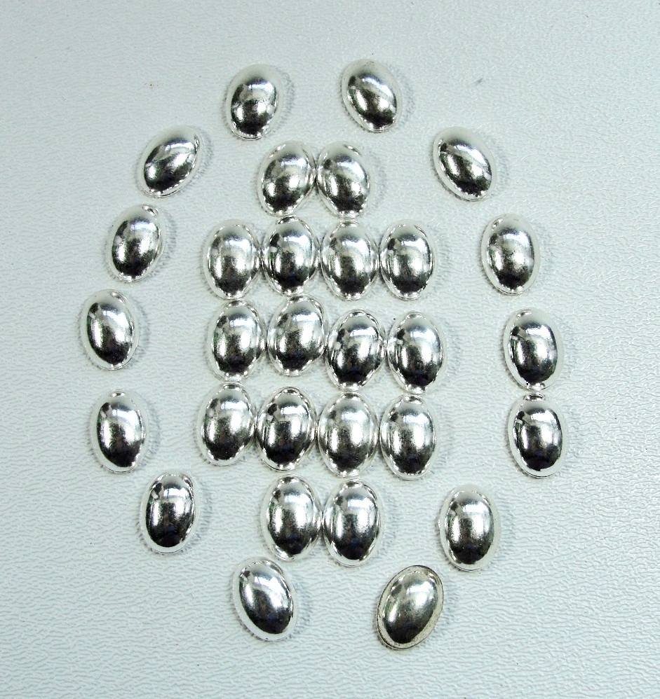 Acrylic Flatback silvertone Cabocon 18x13mm oval 30 pc.