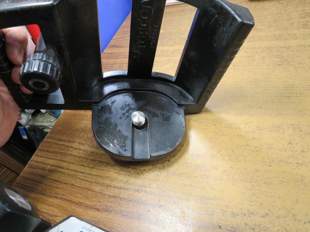 topcon f mount-1 Laser Mounting Bracket