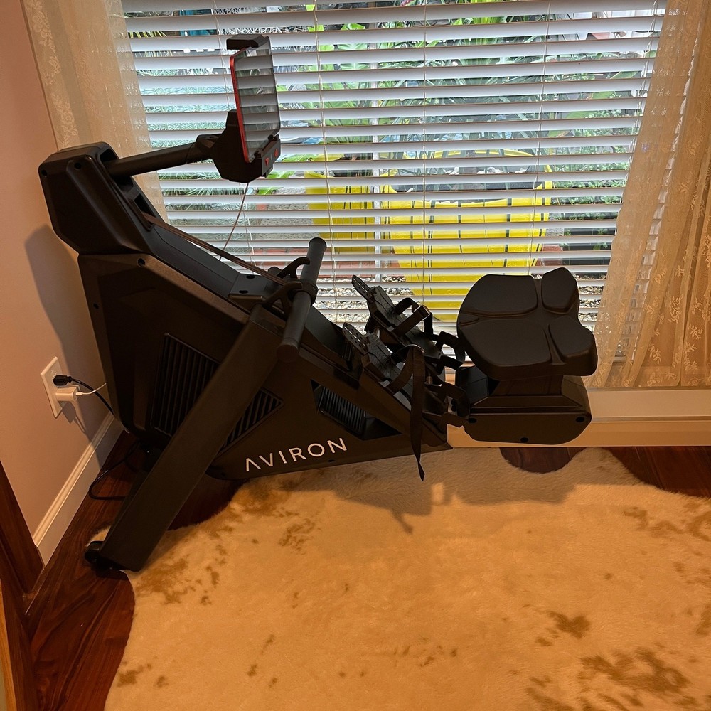 Aviron StrongGo Rowing Machine -Compatible with iPad