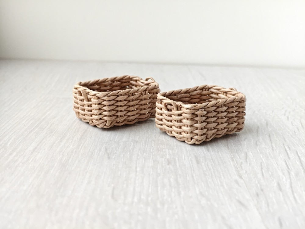 1:12 dollhouse miniature rectangular low wicker storage basket. handmade