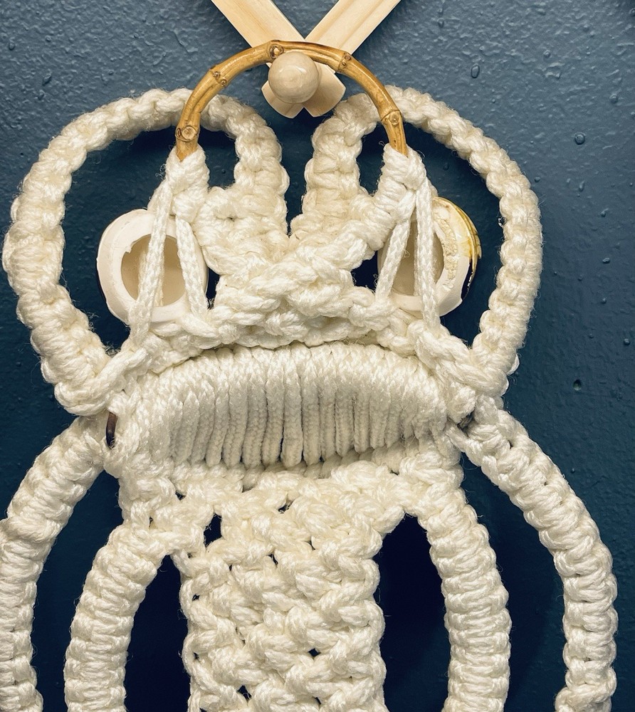 Frog Macrame Hanging Towel Holder White Ceramic Eyes Bamboo Handle Ring Toad 20”