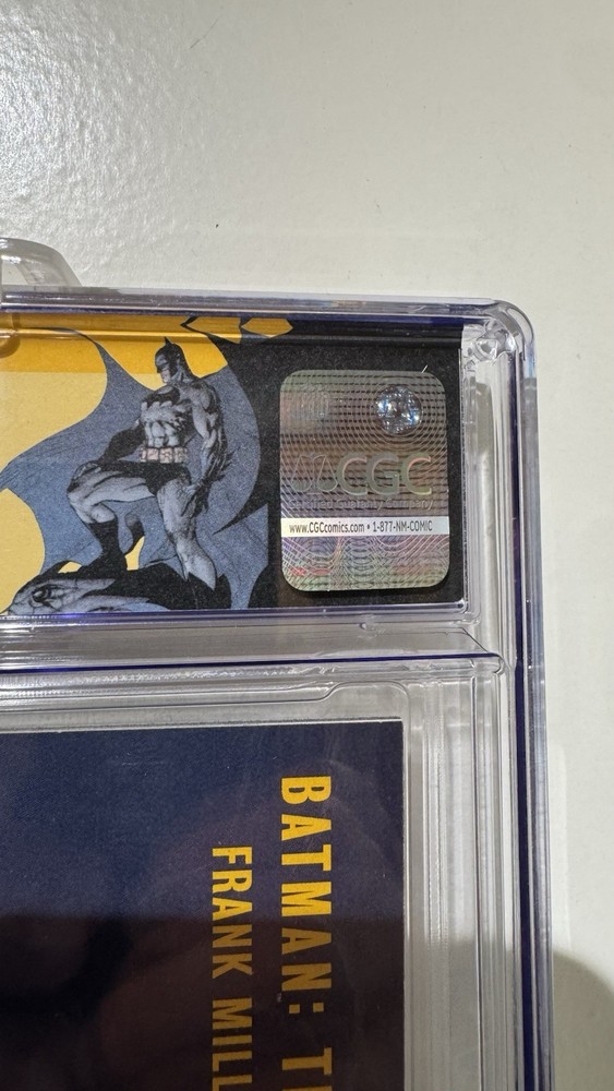DC Essentials Batman Dark Knight Returns #1 CGC Signed by Frank Miller