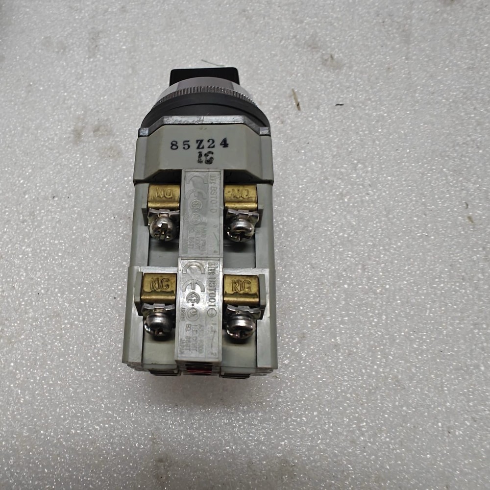 IDEC CONTROL UNIT SELECTOR SWITCH ASD0335 (ASD3323N)