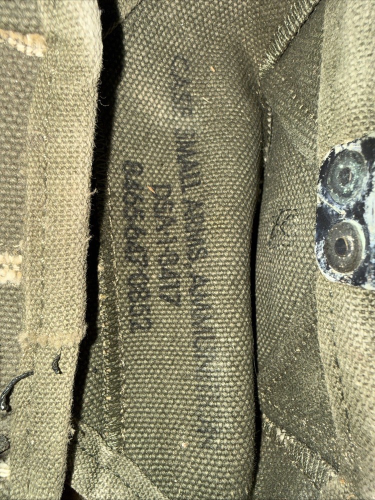 VIETNAM ERA SMALL ARMS POUCH