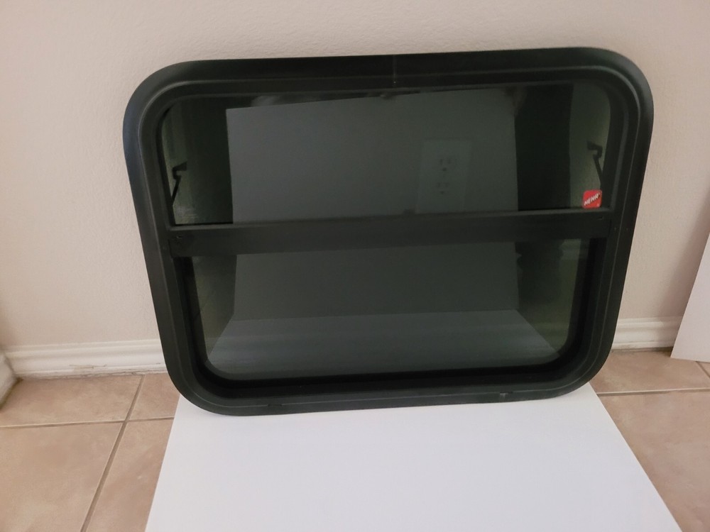 Hehr 5900 Series Window for RV's