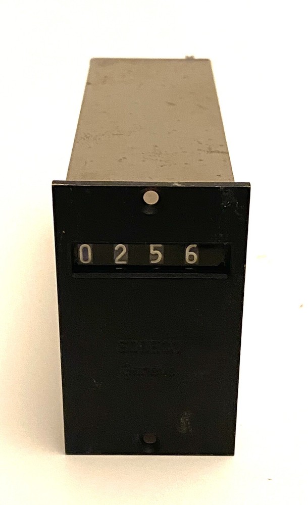 SODECO TCeF4E 4 DIGIT RESET IMPULSE COUNTER