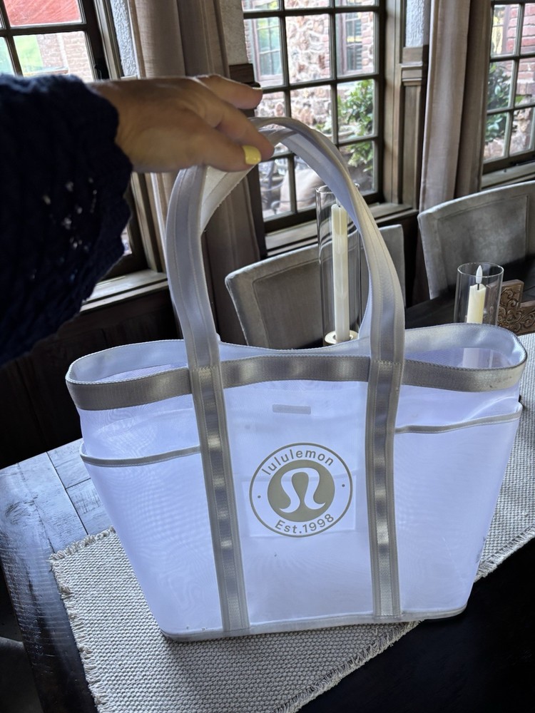 Lululemon Multi Pocket Mesh Tote