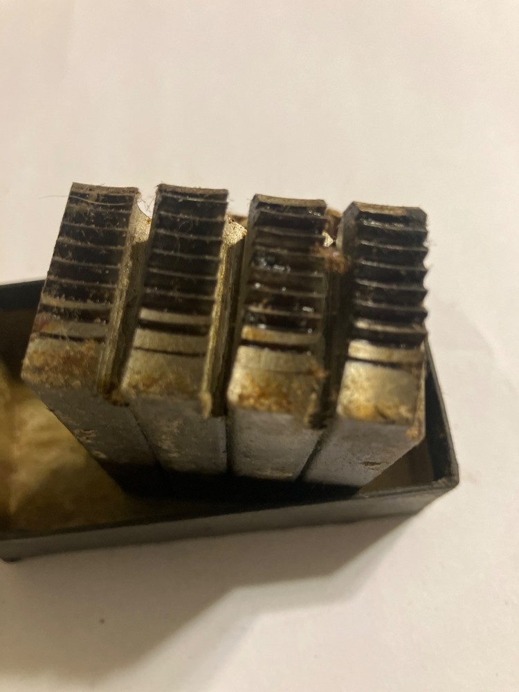 OSTER DIE 1" BY 1-1/4"