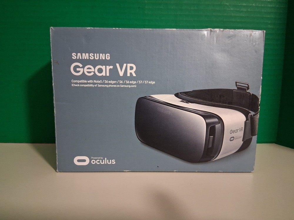 Samsung Gear VR Powered by Oculus - New Open Box