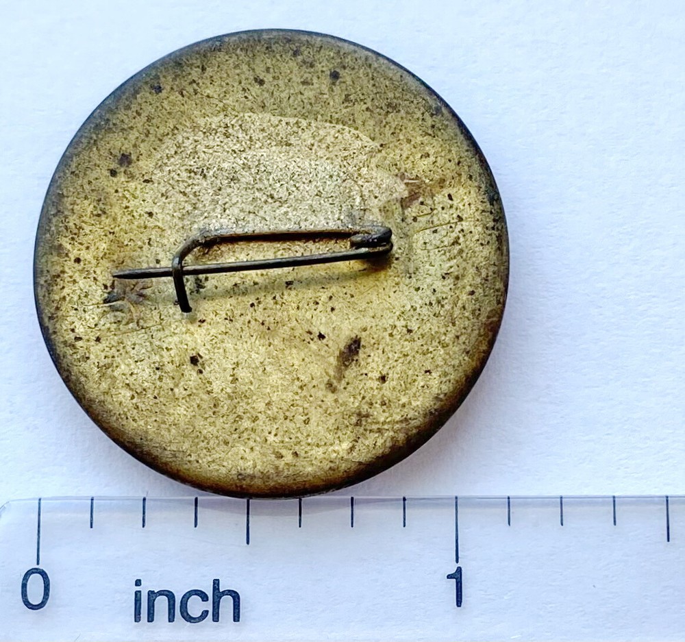 USSR SOVIET PIN BADGE. LENIN
