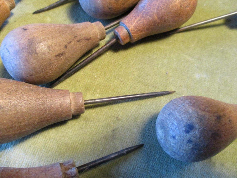12 x DISECTING AWLS, VINTAGE {BIOLOGY}