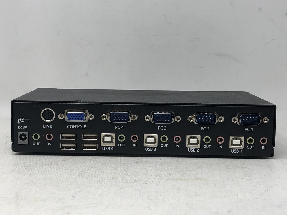 Startech.com 4 Port Rack Mountable USB KVM Switch w/ Audio & USB Hub SV431USBAE