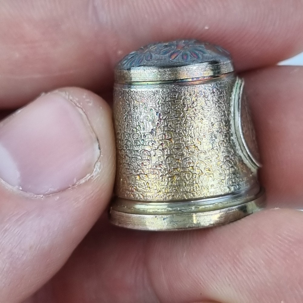 Solid Silver Thimble Figures Roundel Birmingham 1998 Swann Thimbles