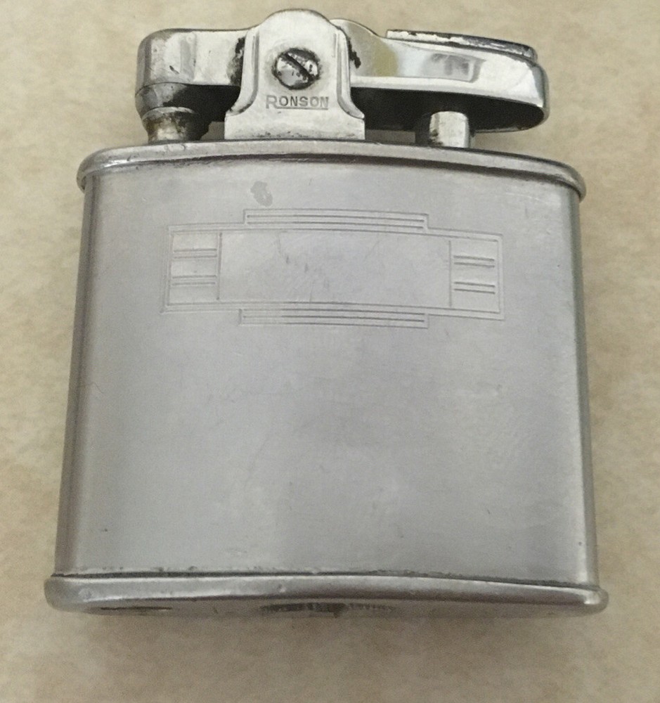 Lighter Vintage Ronson Standard Silver Monogram Pocket Petrol Lighter