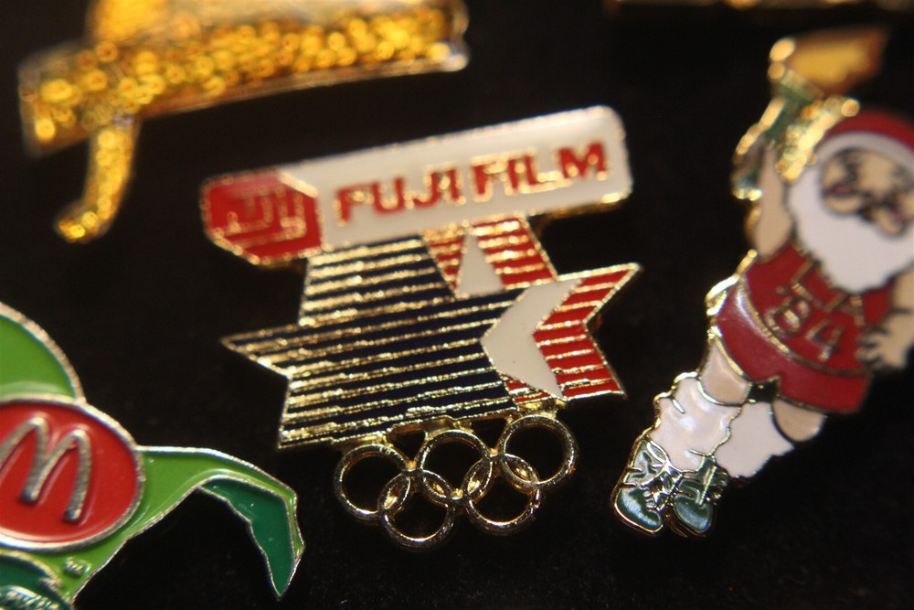 FUJI FILM RUNNING STARS 1984 OLYMPIC PIN