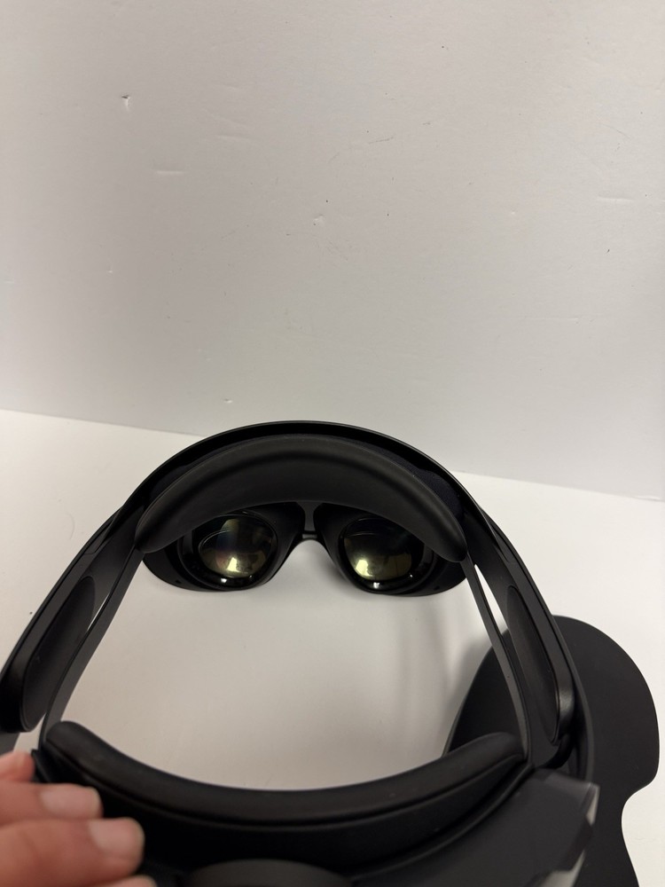 Meta Quest Pro VR 256GB Headset Only (No Controllers)