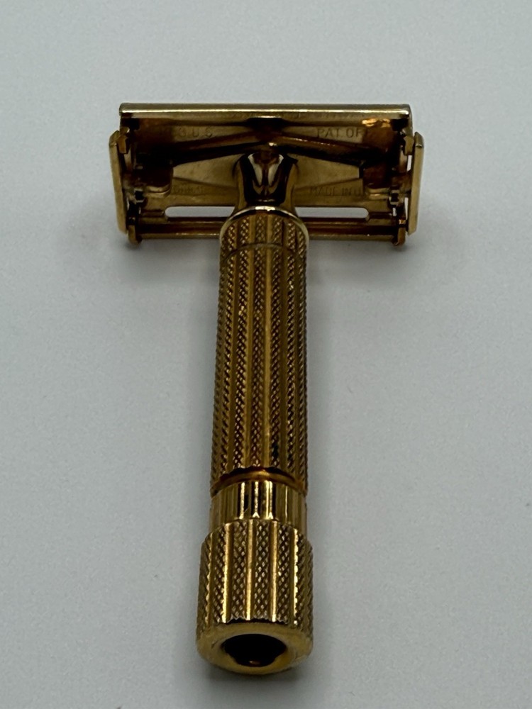 Vintage Gillette Aristocrat razor In Case