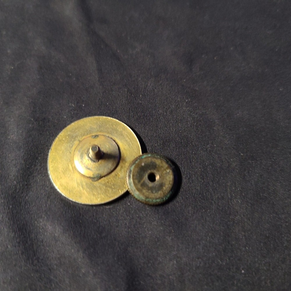 WWI US 7th Infantry Collar Disc Screw Back