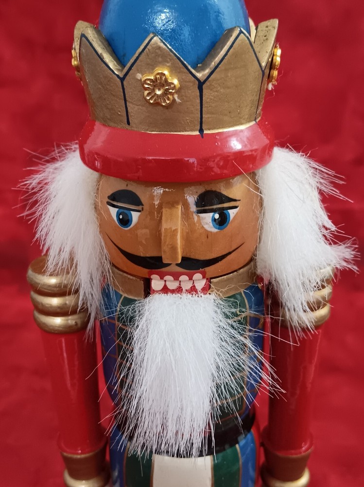 Vintage 2003 Old World Hand Crafted 10" Nutcracker In Original Box