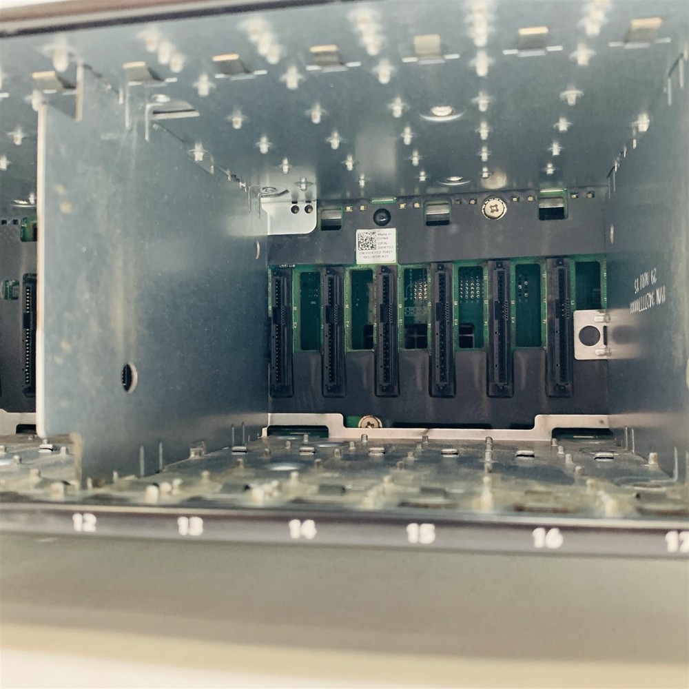 Dell Compellent SC220 24-SFF 2.5" Storge Array w/2*0TW47 6GB/S Controller Module