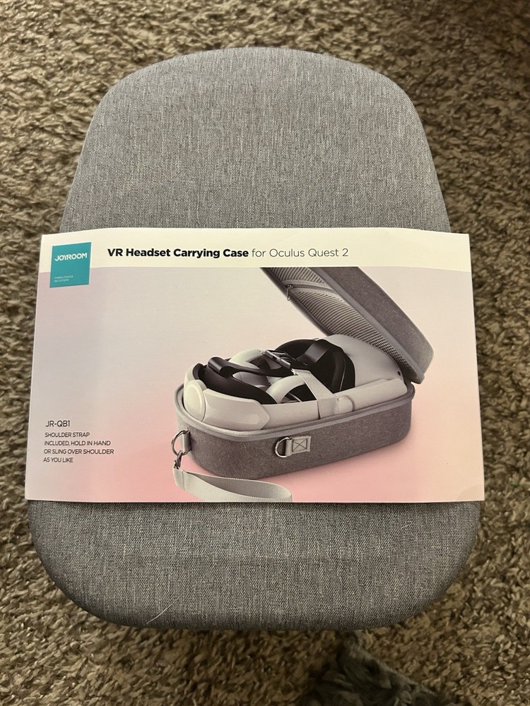VR headset carrying case for oculus quest 2