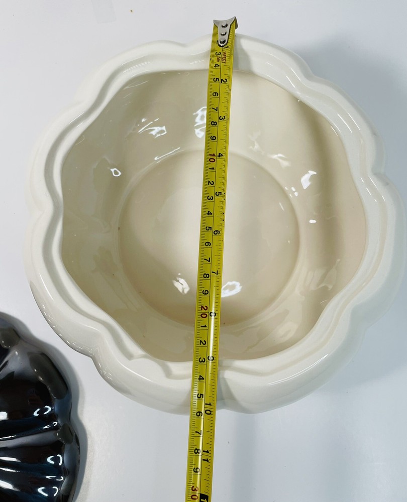 Grasslands Road - Pumpkin Server with Lid