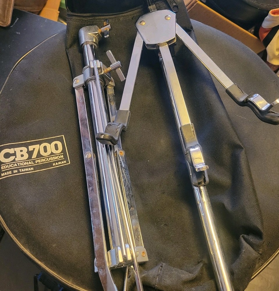 CB700 Snare Drum With Carrying Case Pease See Description