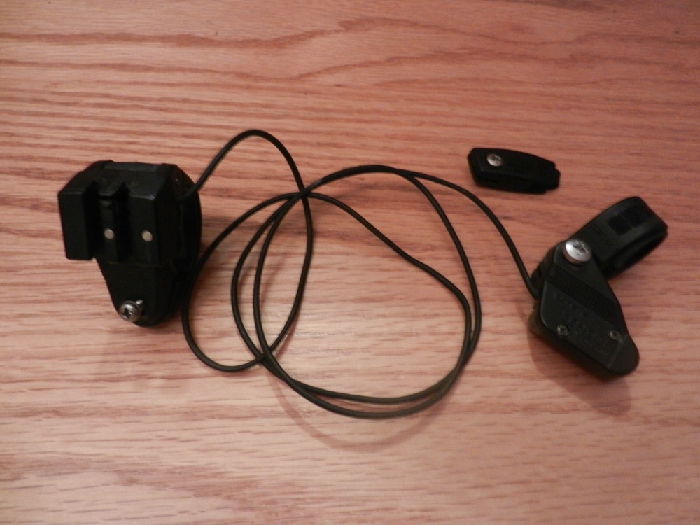 Cateye Model D Computer Wired Holder and Magnet USED
