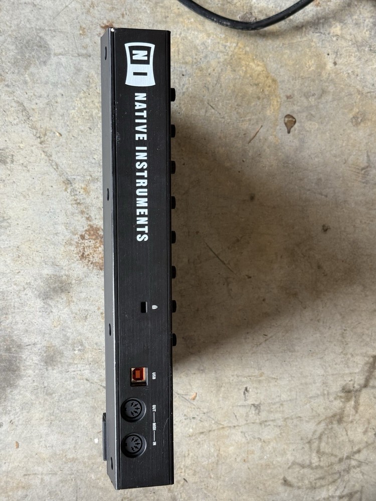 Native Instruments Maschine MK2 Black Pad Controller USB MIDI Digital 16 Keys