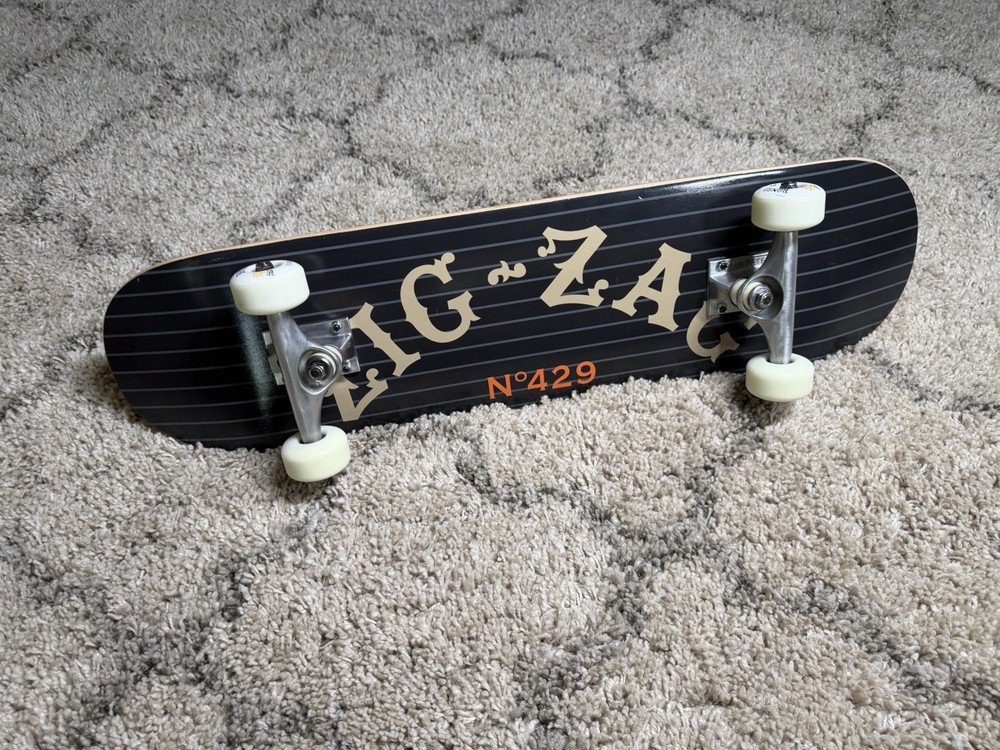Element Zig-Zag N°429 Complete Skateboard w/ Element Trucks & Bones Wheels