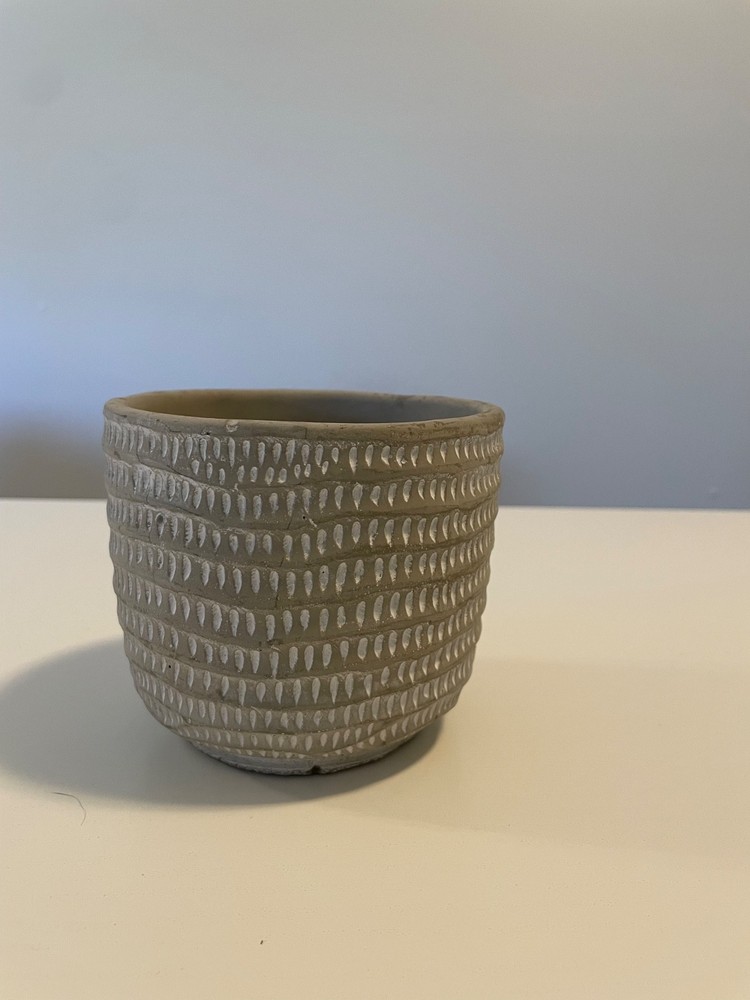 HomeGoods Grey Textured Planter Pot 5” x 4.5”