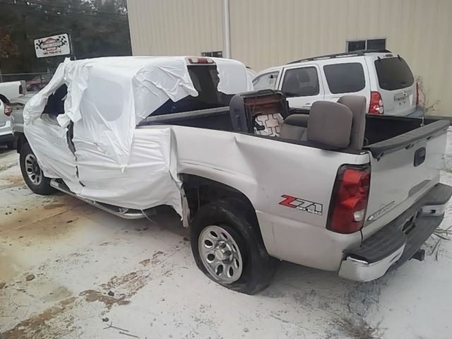 SILVRDO15 2006 Glove Box 18752