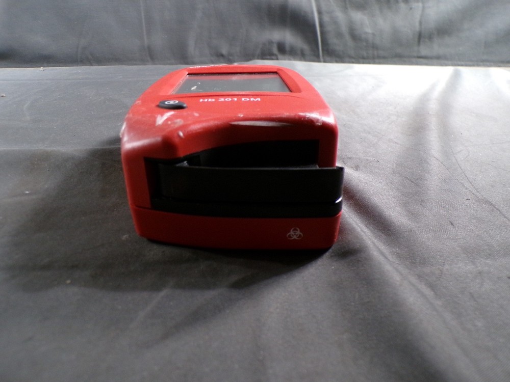 HEMOCUE HB 201 DM SYSTEM ANALYZER