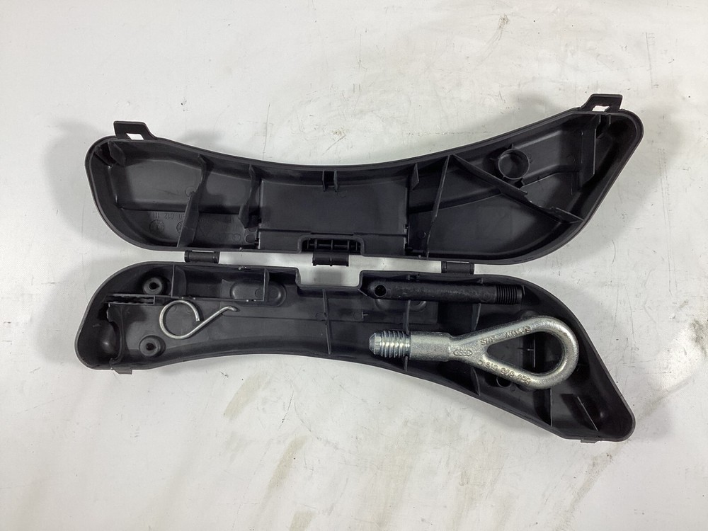 2002-2009 AUDI A4 TOOL KIT 8E0012111A OEM .