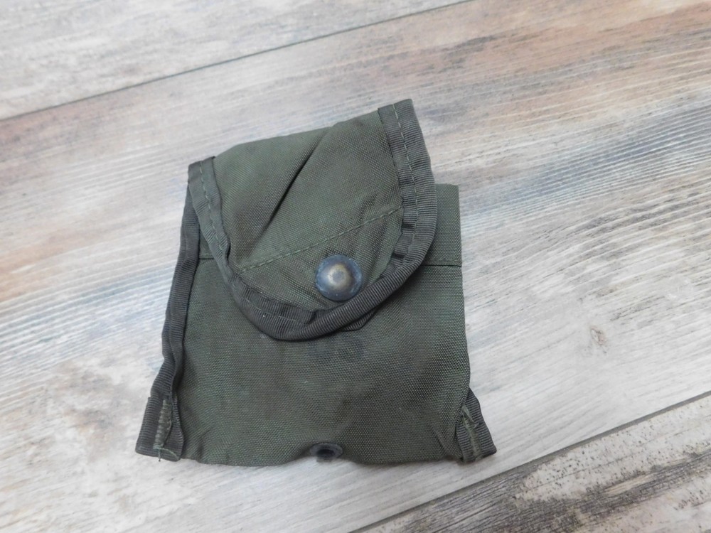 US MILITARY GREEN COMPASS POUCH