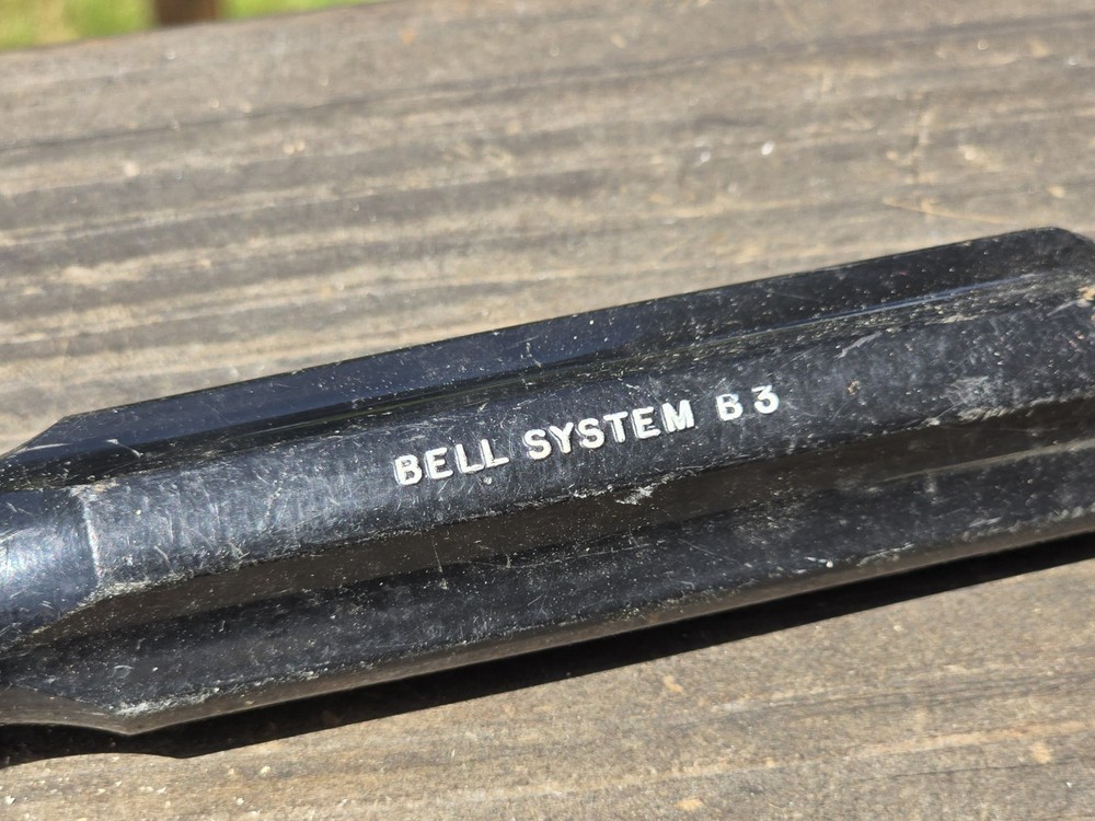 Irwin Philips #3 Screwdriver BELL SYSTEM B3 Black Handle 11" Long