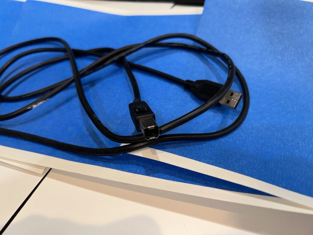 MakerBot Replicator 2 Desktop 3D Printer – Powers On, Untested, NO AC POWER CORD