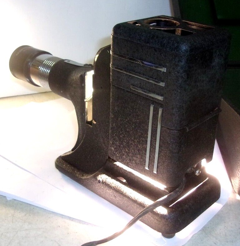 Vintage Slide Projector + case MINIATURE PROJECTOR MODEL DK