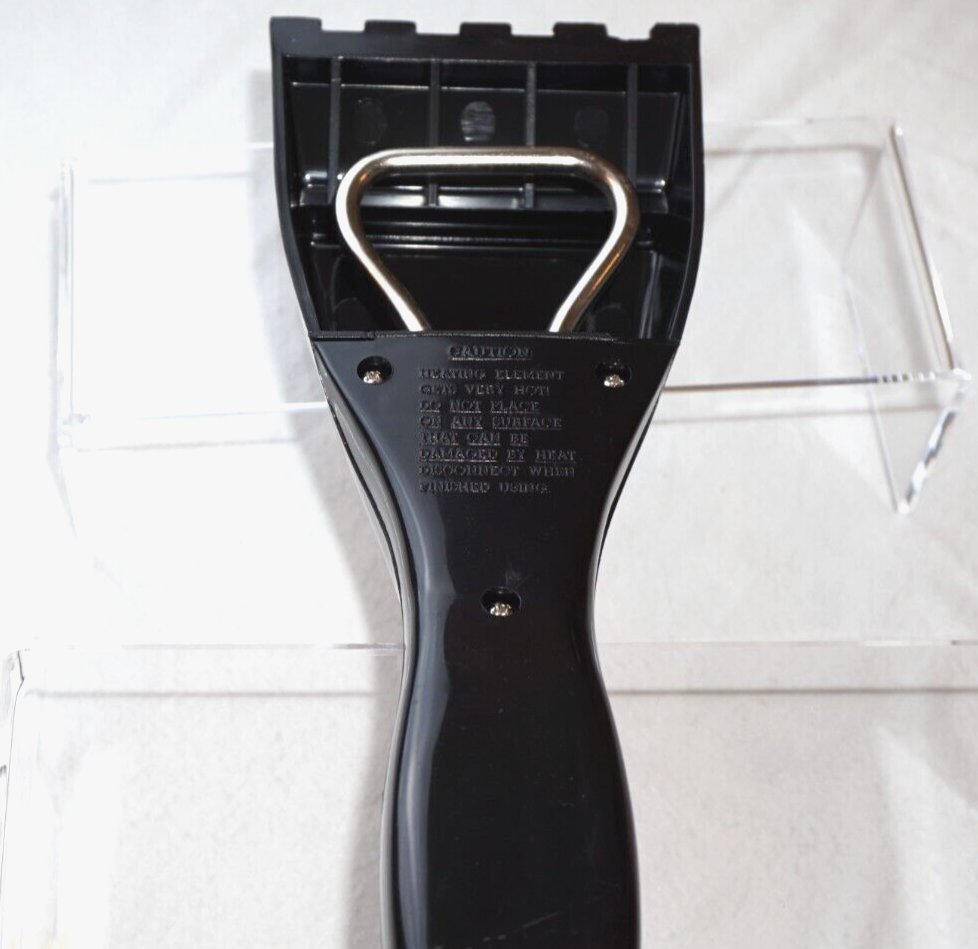 Saville Row 12V Auto Electric Windshield Window Heated Ice Scraper Winter