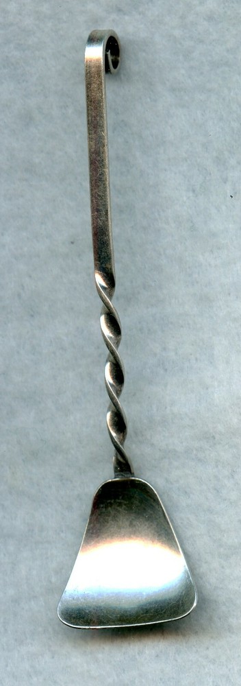VINTAGE ~ SMALL CAVIAR ~ .925 SILVER SPOON (ed)
